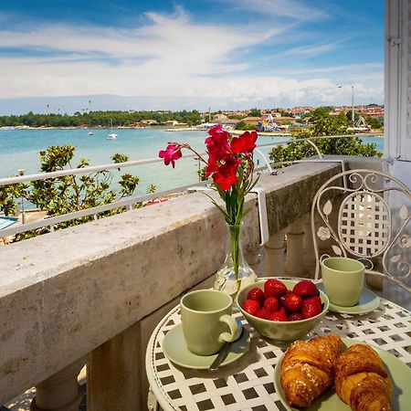Romeo And Juliet Apartment With Balcony And Sea View 波雷奇 外观 照片